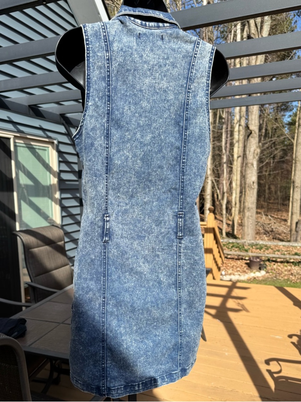Sleeveless Blue Denim Midi Dress with Front Zip - Picture 3 of 11